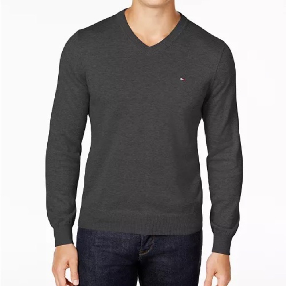 ⭐️ Tommy Hilfiger Men's Signature Solid V-Neck Sweater Heather Gray LARGE